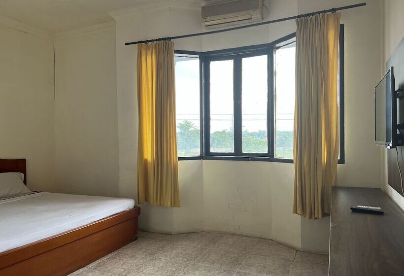 هتل Malebbi Homestay Makassar By Oyo