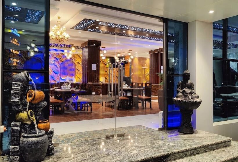 فندق Mandi Heights Bar, Fine Dining & Banquet Hall