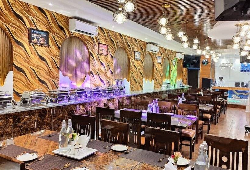 فندق Mandi Heights Bar, Fine Dining & Banquet Hall