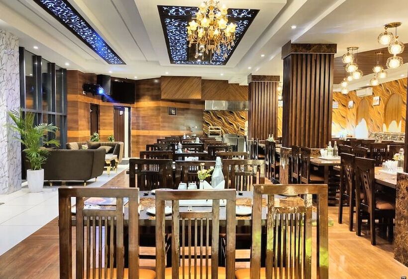فندق Mandi Heights Bar, Fine Dining & Banquet Hall