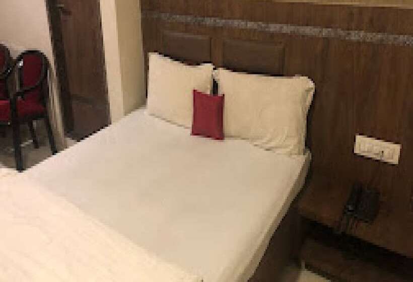 호텔 Metro Palace Panvel Navi Mumbai