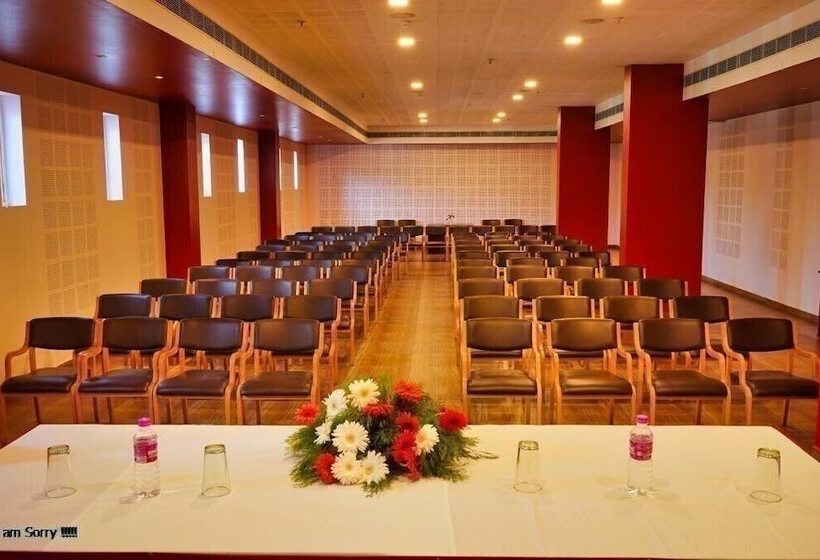 Отель Misty Gate