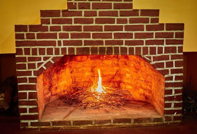 ホテル Ngorongoro Corridor Lodge Karatu