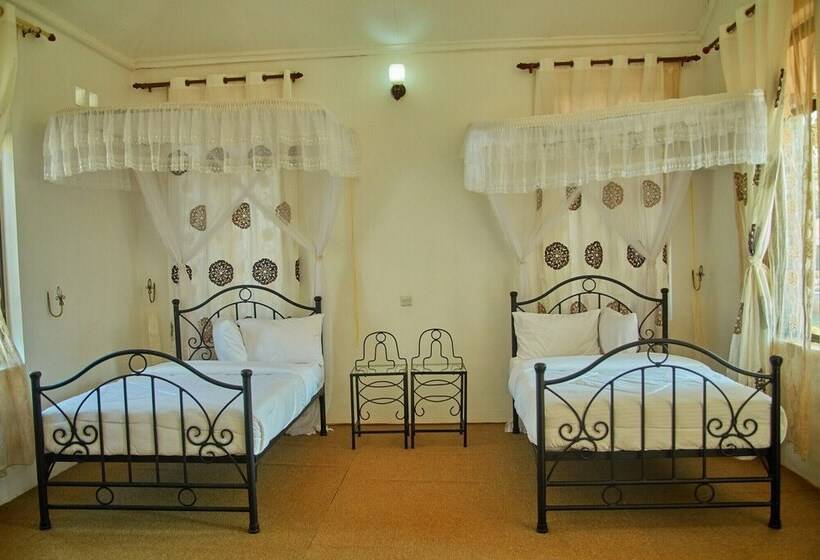 ホテル Ngorongoro Corridor Lodge Karatu