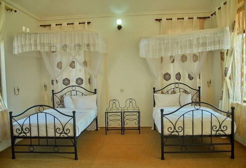 ホテル Ngorongoro Corridor Lodge Karatu