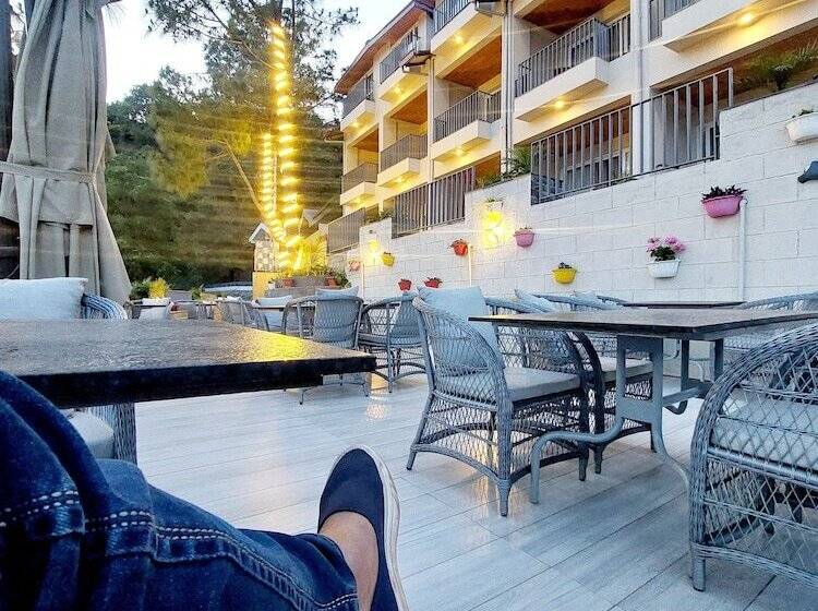 Отель Oren Kasauli