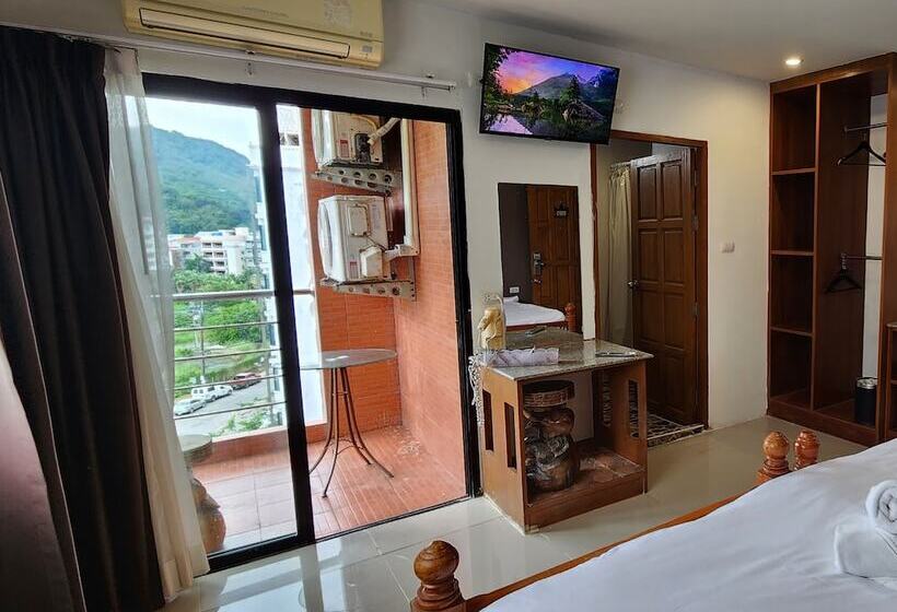 Отель Patong Dynasty Royal