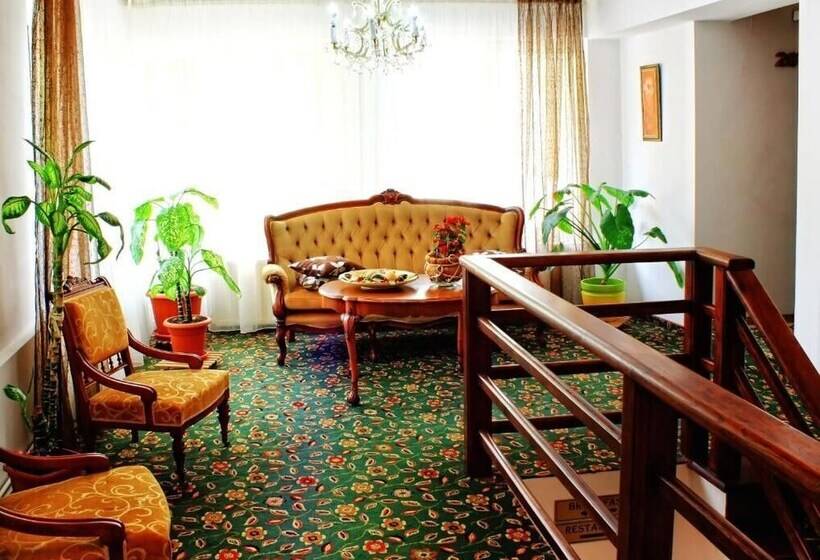 فندق Pensiunea Mai