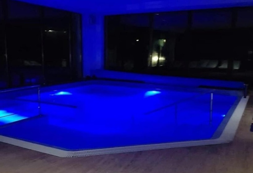 فندق Pensiunea Mai