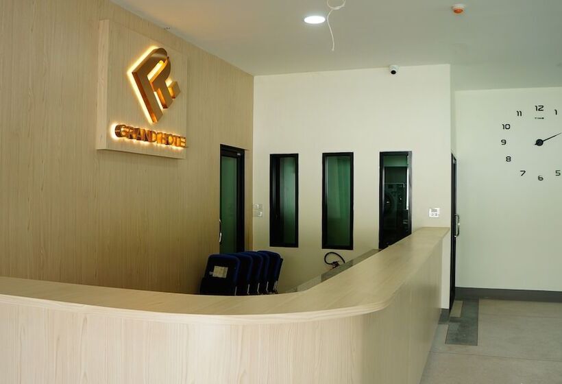 בית מלון כפרי P.t. Grand