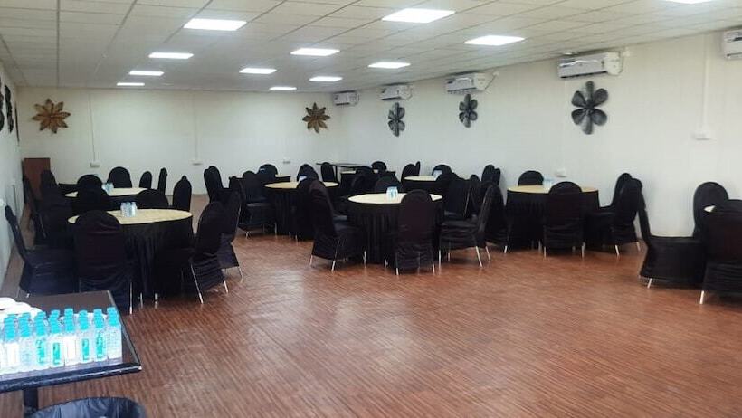 호텔 Purple Beds By Vits Daman