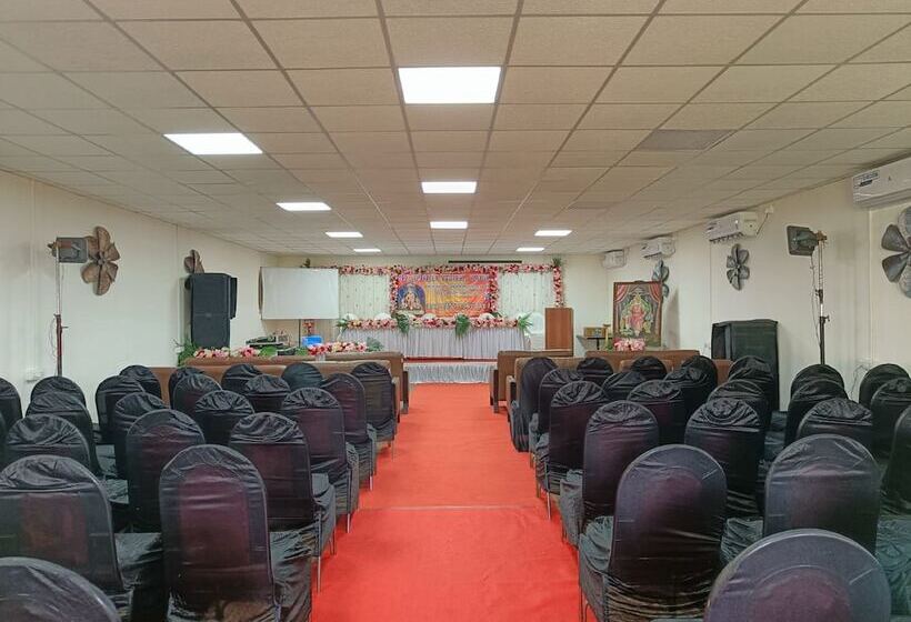 호텔 Purple Beds By Vits Daman