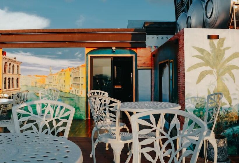 Отель Riverside