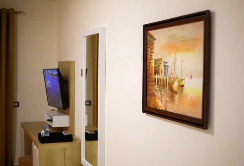 בית מלון כפרי Rolex