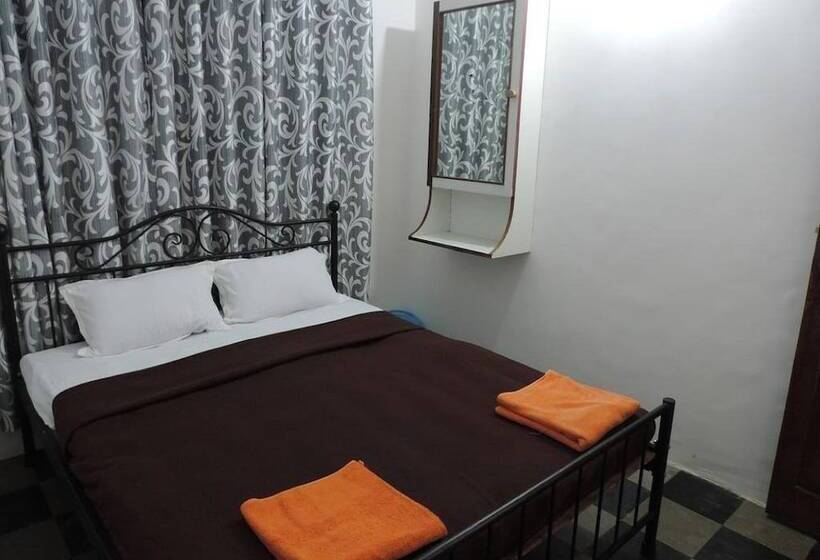 בית מלון כפרי Room Maangta 327   Panjim