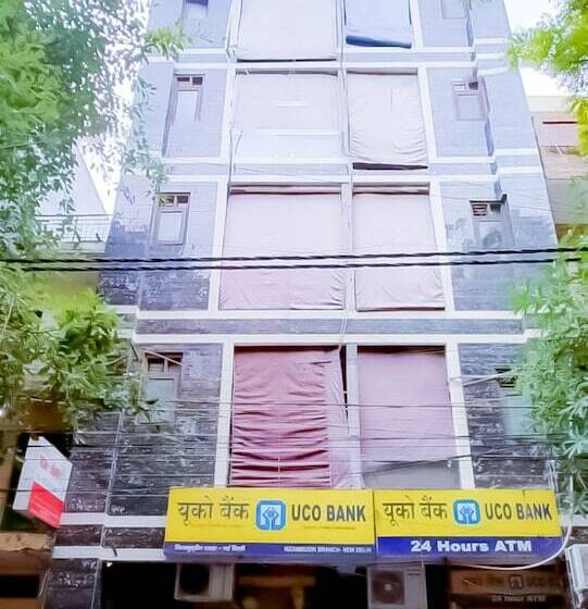 호텔 Roomshala 005 Tom & Jerry