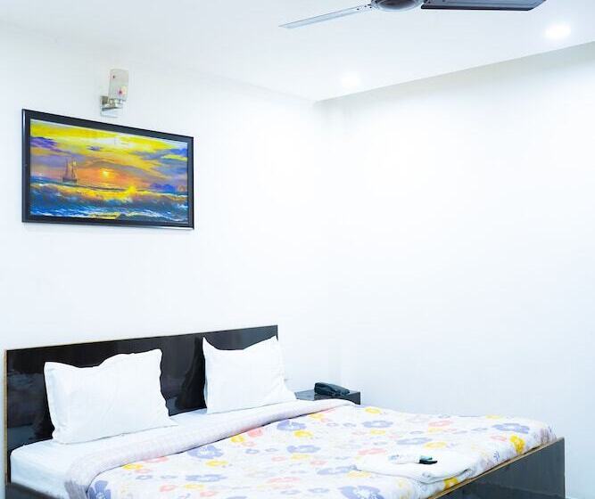 호텔 Roomshala 005 Tom & Jerry