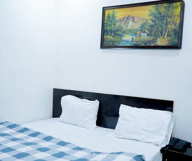 호텔 Roomshala 005 Tom & Jerry