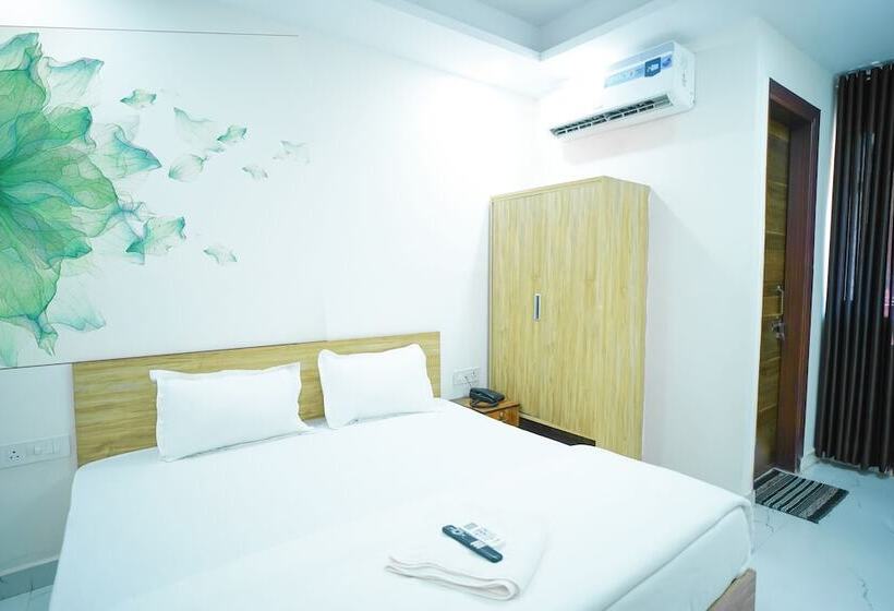 酒店 Roomshala 031 Silver Crown Sector 23