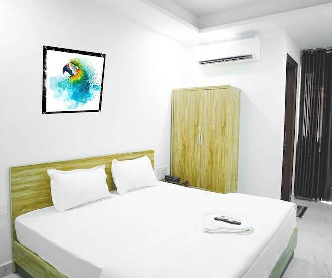 酒店 Roomshala 031 Silver Crown Sector 23