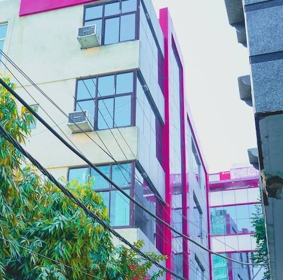 酒店 Roomshala 051 Ashok Palace