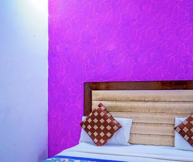 酒店 Roomshala 051 Ashok Palace