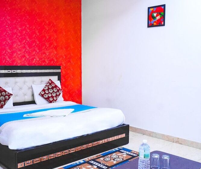 酒店 Roomshala 051 Ashok Palace