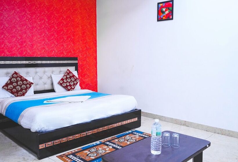 酒店 Roomshala 051 Ashok Palace