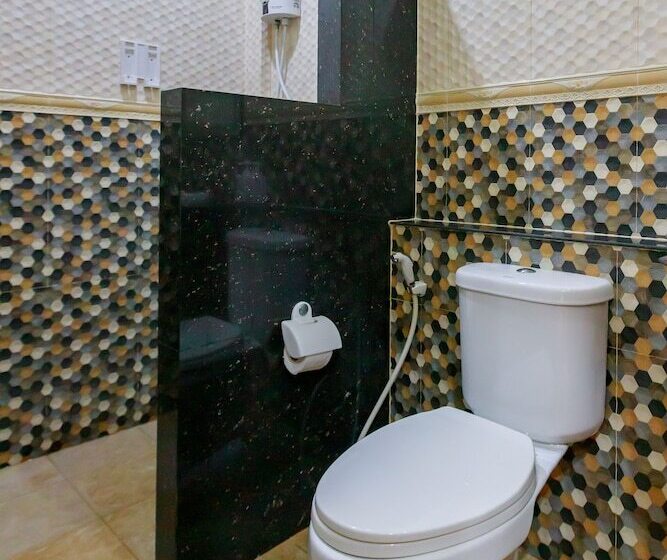 فندق Saline Hot Spring Resort