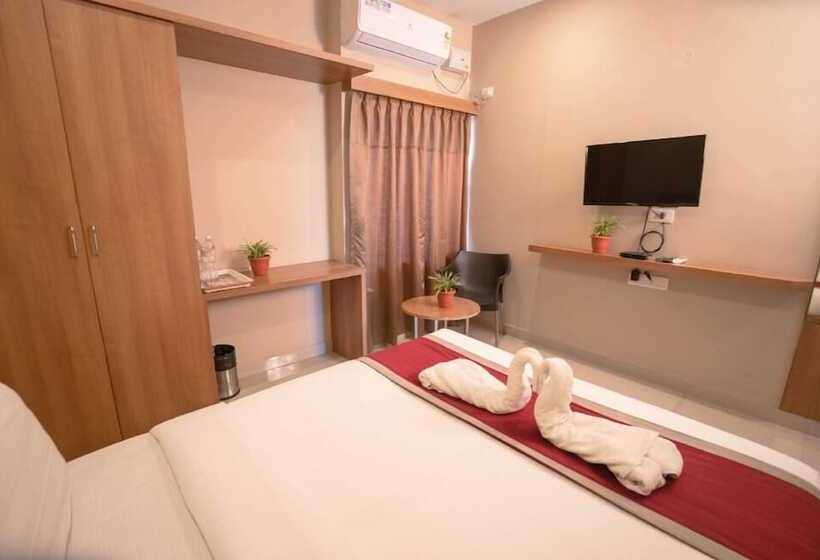 ホテル Samasth Rooms And Suites By Ygh