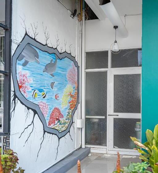 فندق Santi White House Patong