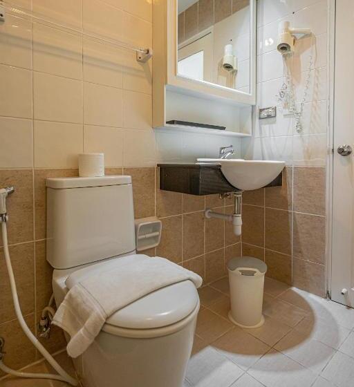 فندق Santi White House Patong