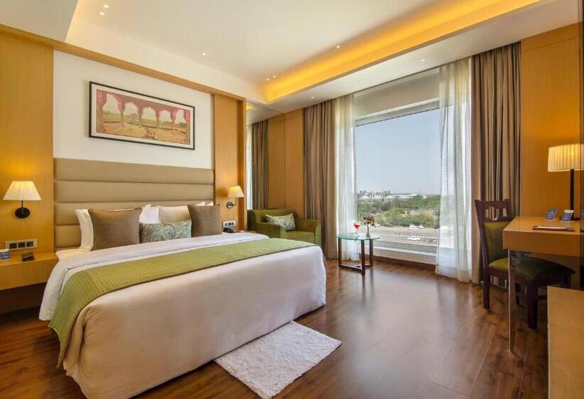 فندق Sarovar Portico Sonipat