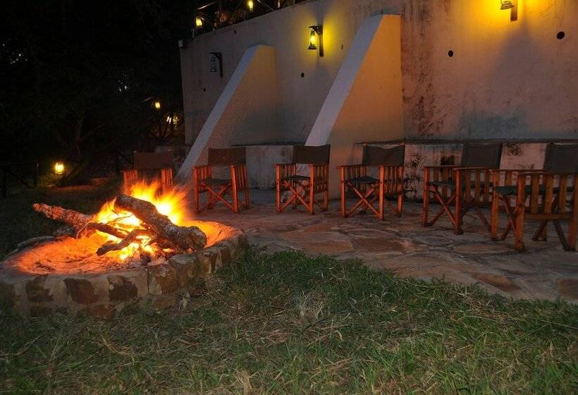 בית מלון כפרי Selous Kulinda Camp