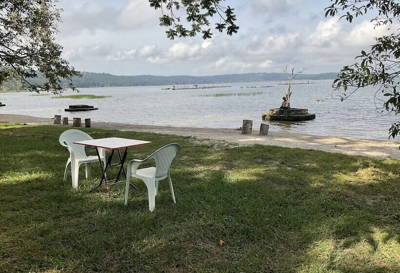 هتل Ssese Leisure Beach