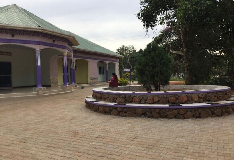 هتل Ssese Leisure Beach