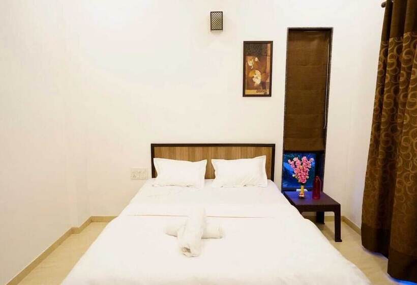 Отель Steppe House By Sharma Realty