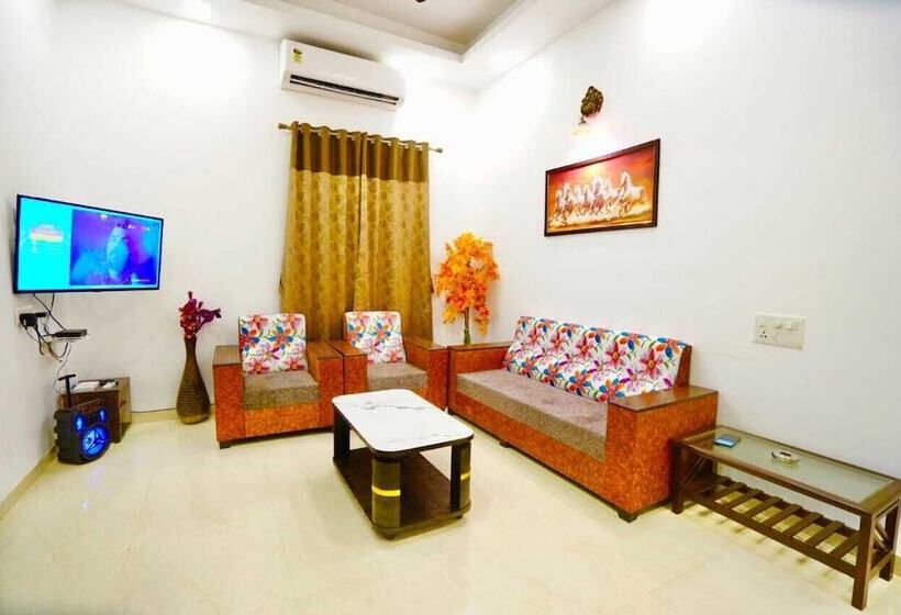 酒店 Steppe House By Sharma Realty