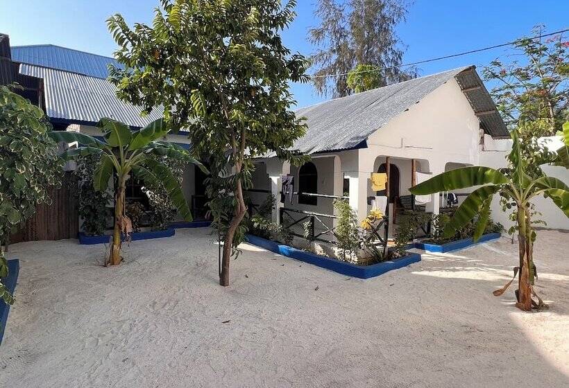 فندق Nungwi Beach Front