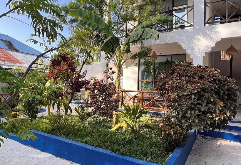 فندق Nungwi Beach Front