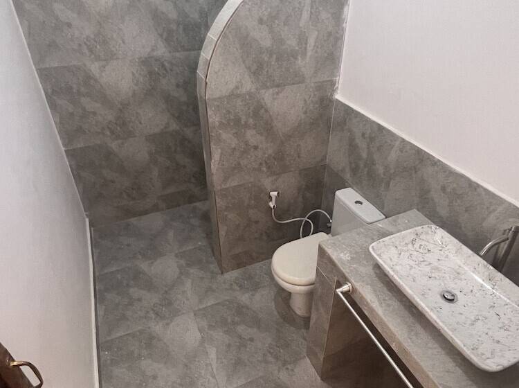 فندق Nungwi Beach Front