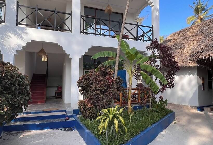 فندق Nungwi Beach Front