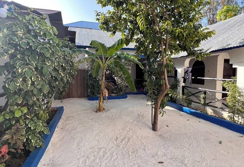 فندق Nungwi Beach Front