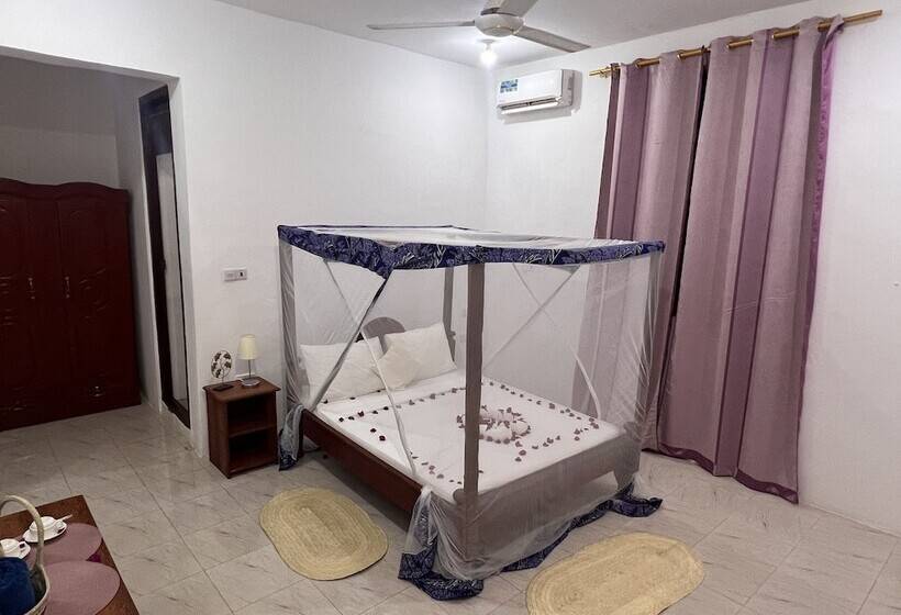 فندق Nungwi Beach Front