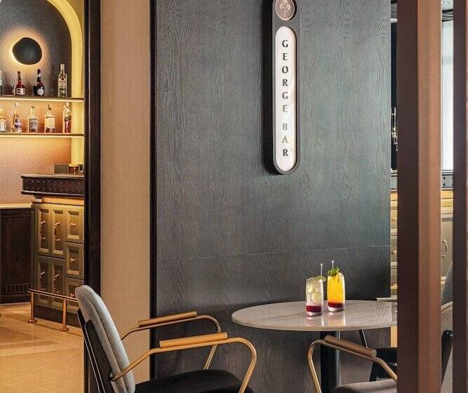 בית מלון כפרי The George Penang by The Crest Collection