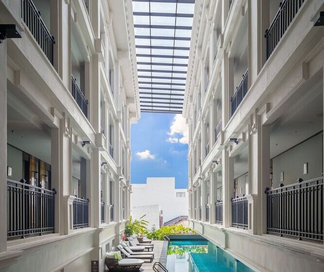 בית מלון כפרי The George Penang by The Crest Collection