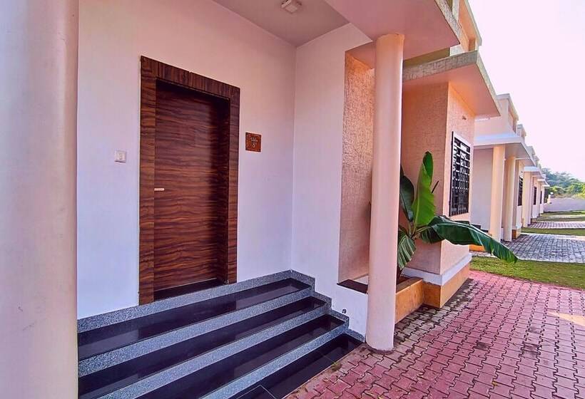 فندق The Sky Imperial  Nakoda Green Valley