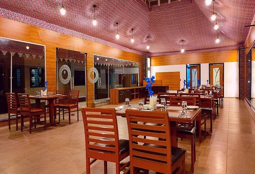 فندق The Sky Imperial  Nakoda Green Valley