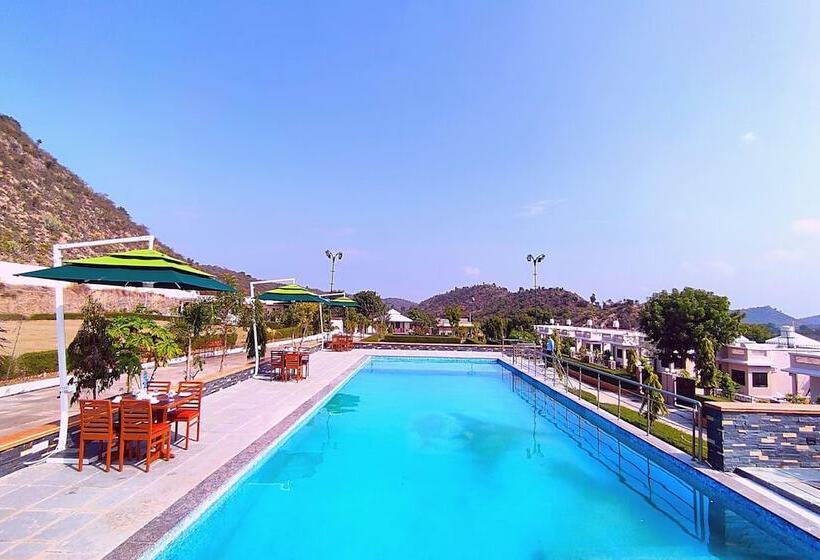 فندق The Sky Imperial  Nakoda Green Valley