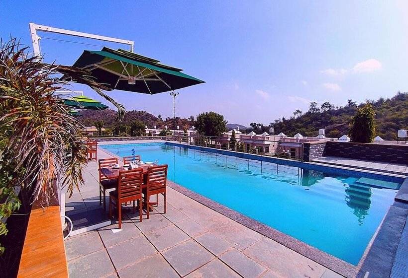 فندق The Sky Imperial  Nakoda Green Valley